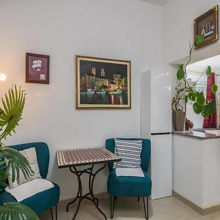 Apartmán In Arbanija With Bubble Bath Trogir
