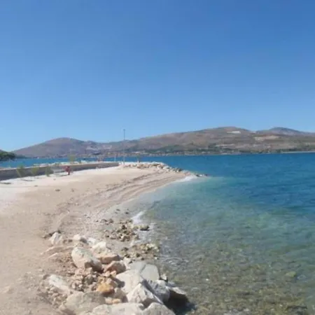 Apartment In Arbanija With Bubble Bath *