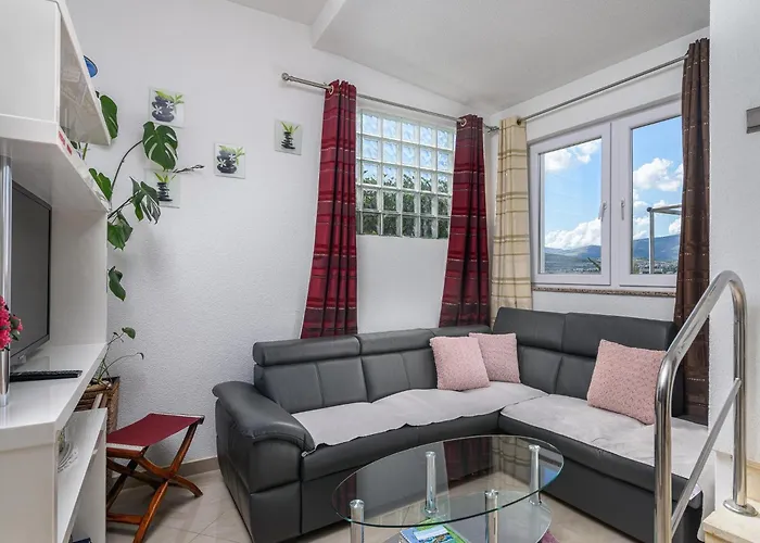 Apartament In Arbanija With Bubble Bath Trogir