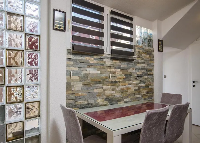 Apartament In Arbanija With Bubble Bath Trogir