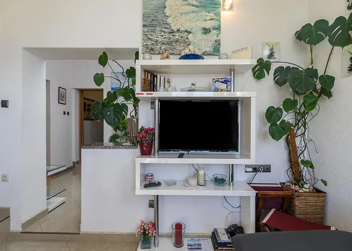 In Arbanija With Bubble Bath Apartament