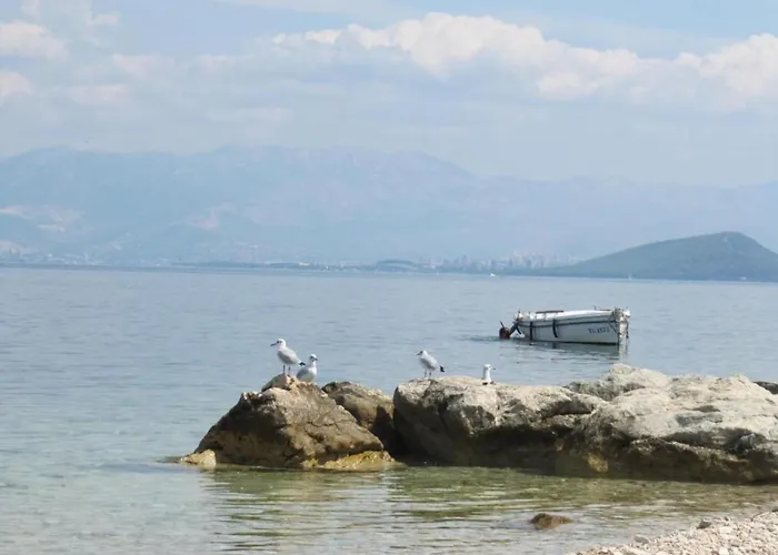 In Arbanija With Bubble Bath Apartament Trogir