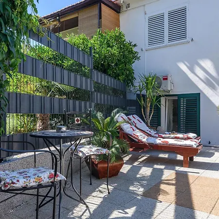 In Arbanija With Bubble Bath * Трогир