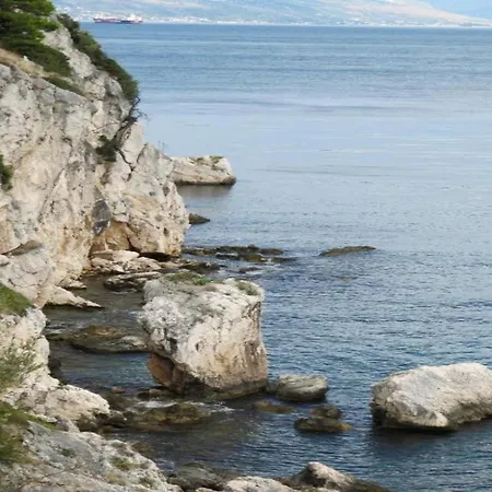 In Arbanija With Bubble Bath 트로기르